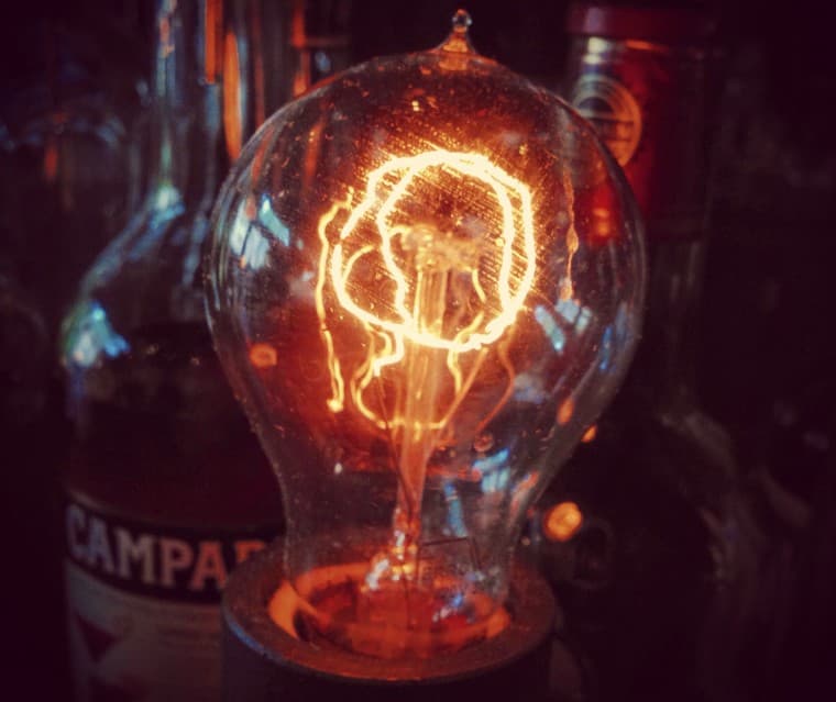 Light bulb